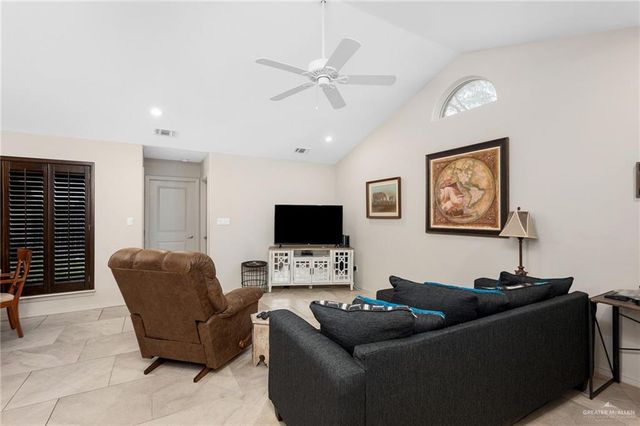 1515 N Jackson Road, Edinburg, TX 78541
