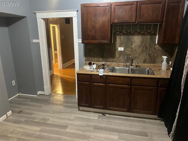 5930 Thekla Avenue, St Louis, MO 63136