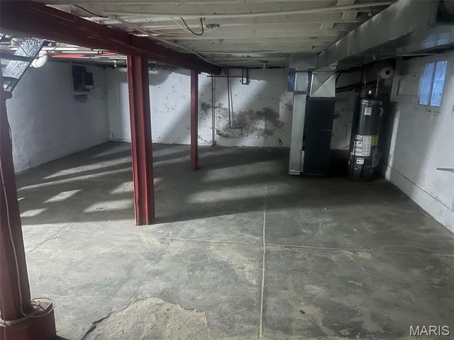 5930 Thekla Avenue, St Louis, MO 63136