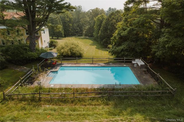 91 Old Hankins Road, Callicoon, NY 12723