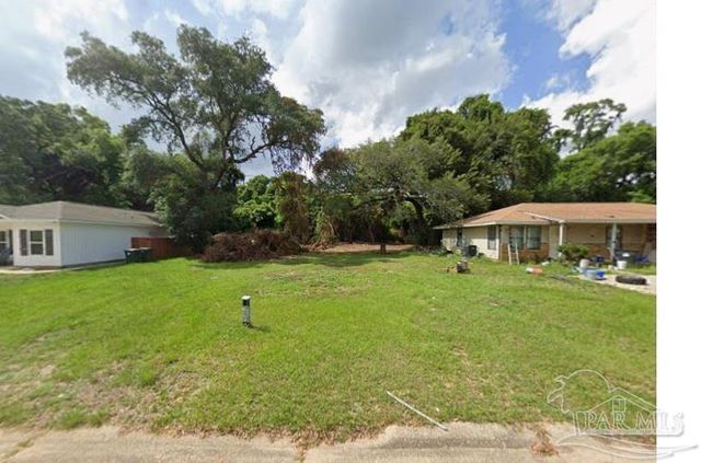 3705 & 3709 W Jackson St, Pensacola, FL 32505