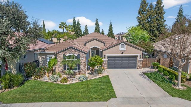 2776 E Muncie, Fresno, CA 93720