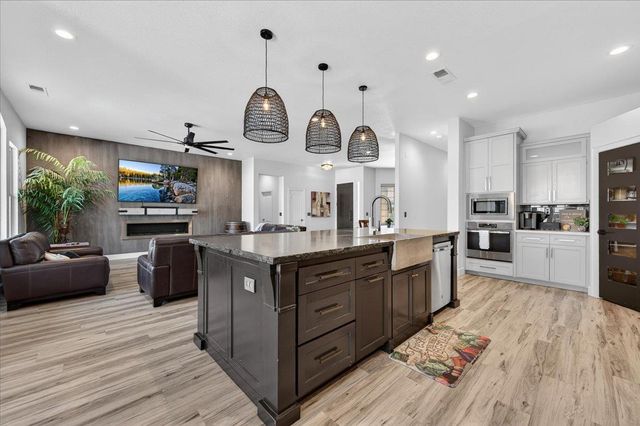 2776 E Muncie, Fresno, CA 93720