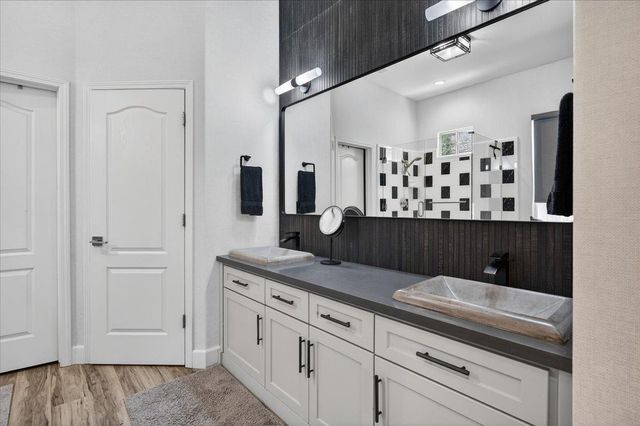 2776 E Muncie, Fresno, CA 93720