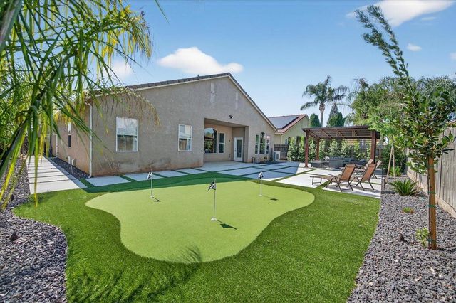 2776 E Muncie, Fresno, CA 93720