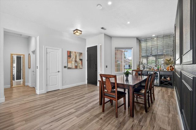 2776 E Muncie, Fresno, CA 93720