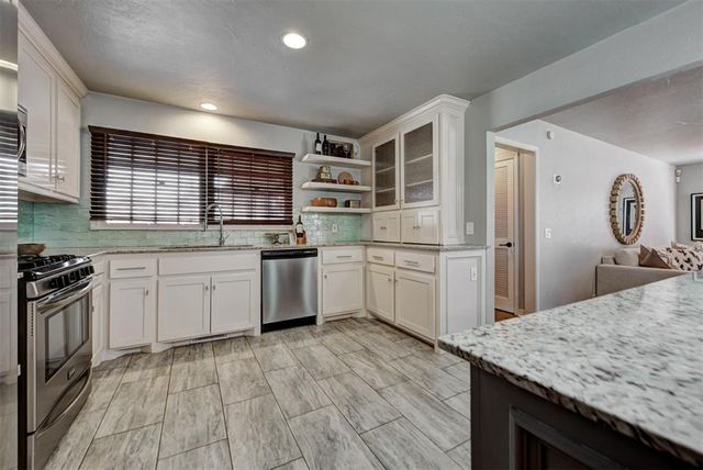 10005 Sunnymeade Place, Oklahoma City, OK 73120