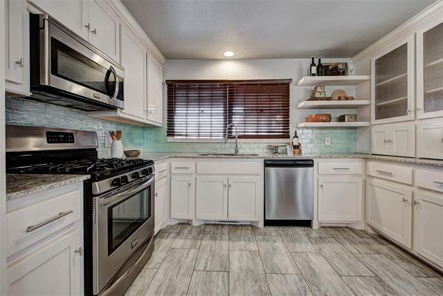 10005 Sunnymeade Place, Oklahoma City, OK 73120