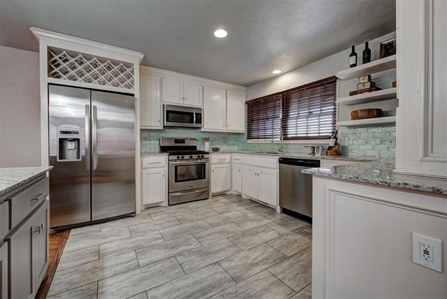 10005 Sunnymeade Place, Oklahoma City, OK 73120