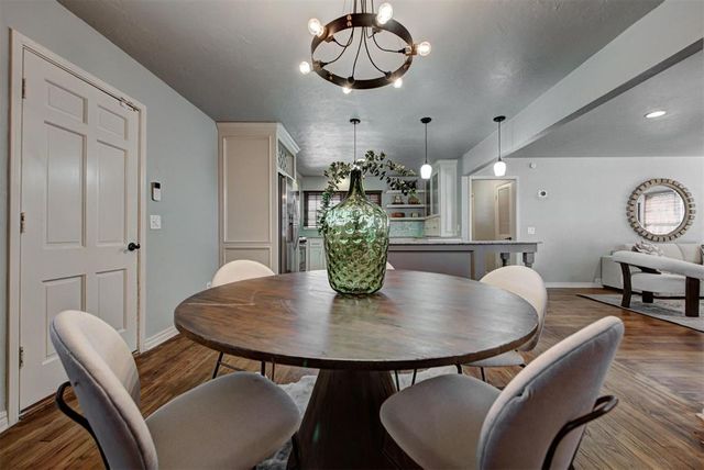 10005 Sunnymeade Place, Oklahoma City, OK 73120