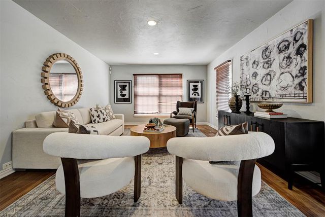 10005 Sunnymeade Place, Oklahoma City, OK 73120