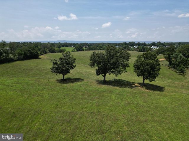 220 STOTELMYER LN, Martinsburg, WV 25405