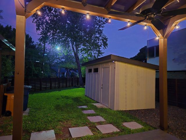 2103 Kinney Ave, Austin, TX 78704