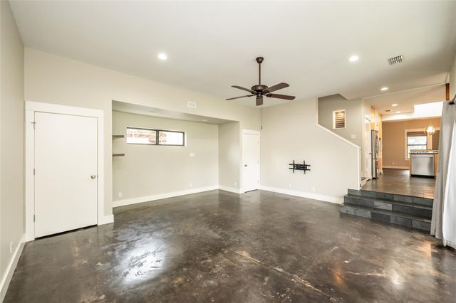 2103 Kinney Ave, Austin, TX 78704