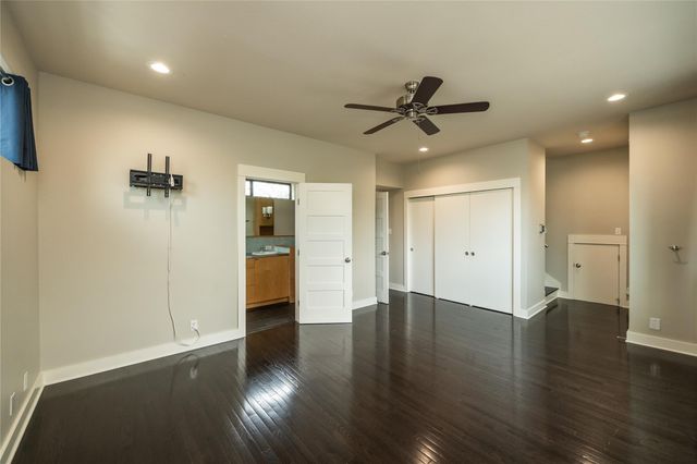 2103 Kinney Ave, Austin, TX 78704