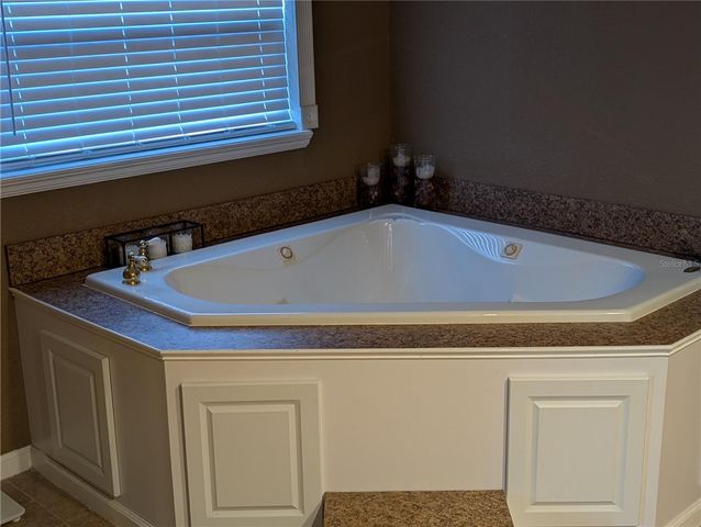 6817 MITCHELL CIRCLE, Tampa, FL 33634