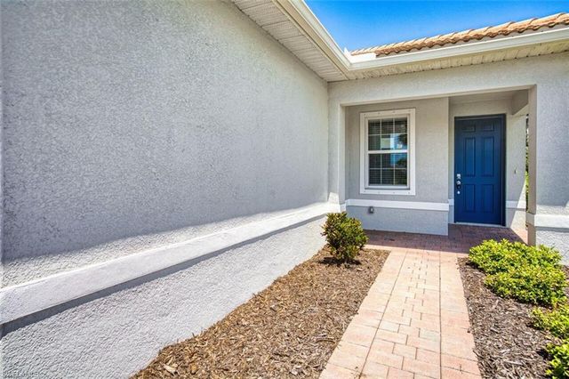 2017 Summersweet DR, Alva, FL 33920