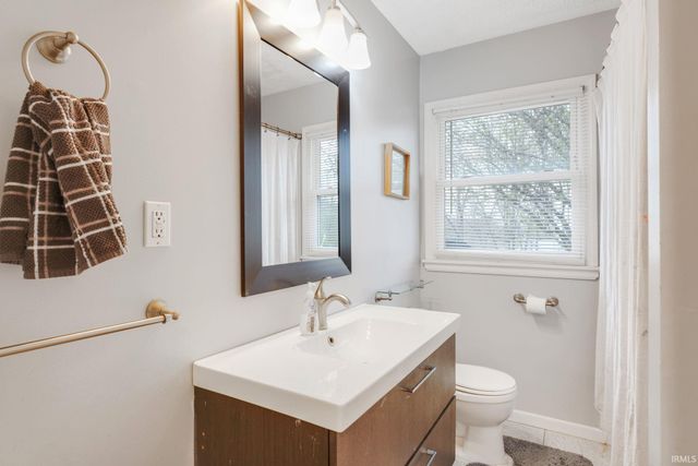 121 Forest Park Drive, Bedford, IN 47421