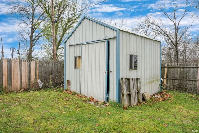 121 Forest Park Drive, Bedford, IN 47421