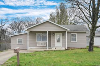 121 Forest Park Drive, Bedford, IN 47421
