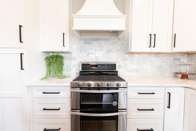 1013 Landon Court, Forest, VA 24551