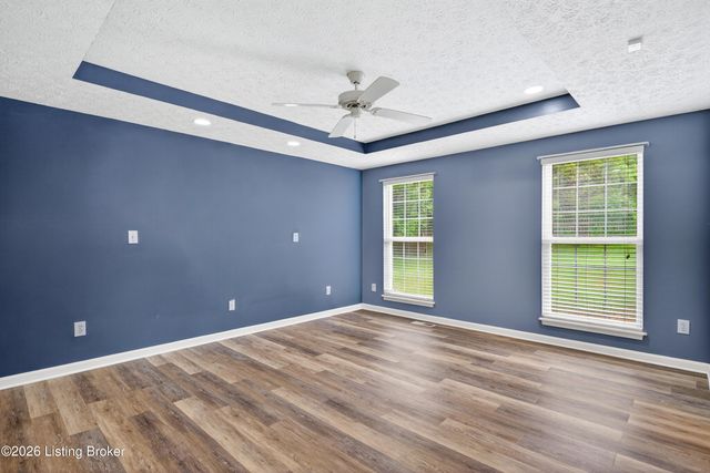 18004 Arlington Meadows Ct, Louisville, KY 40023