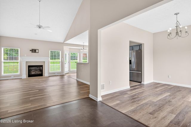 18004 Arlington Meadows Ct, Louisville, KY 40023