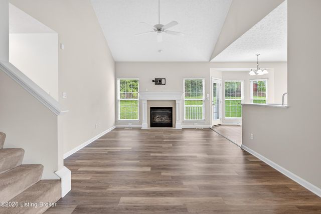 18004 Arlington Meadows Ct, Louisville, KY 40023