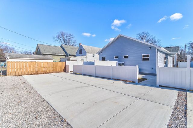 1207 Culver Drive, Evansville, IN 47713