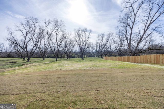 124 Chinaberry Street, Pine Mountain, GA 31822