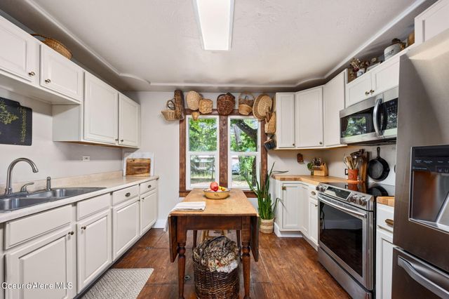 6133 W Madison ST, Spirit Lake, ID 83869
