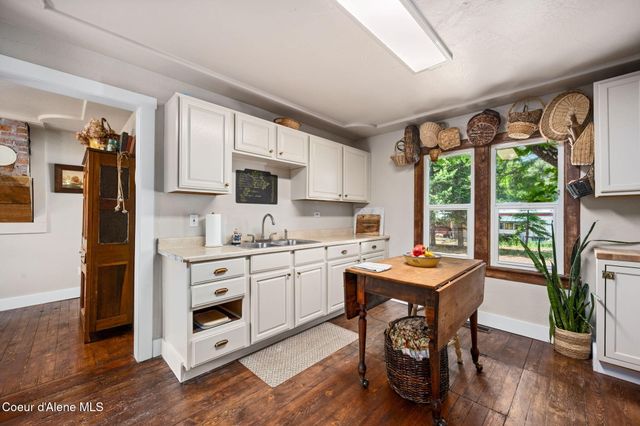 6133 W Madison ST, Spirit Lake, ID 83869