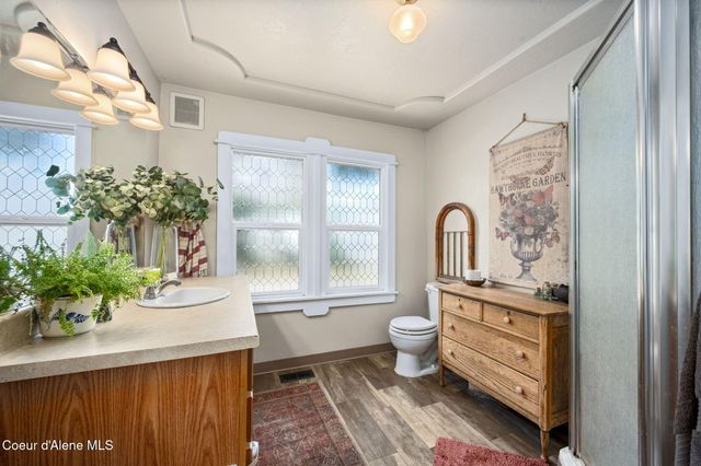 6133 W Madison ST, Spirit Lake, ID 83869