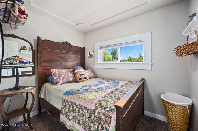 6133 W Madison ST, Spirit Lake, ID 83869