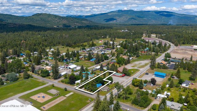6133 W Madison ST, Spirit Lake, ID 83869