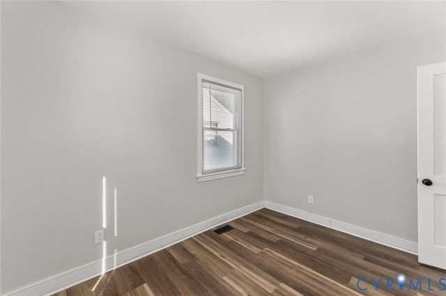 109 Henrico St, Petersburg, VA 23803