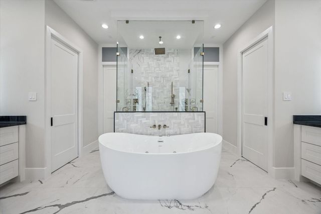 1014 Gardenia Drive, Houston, TX 77018