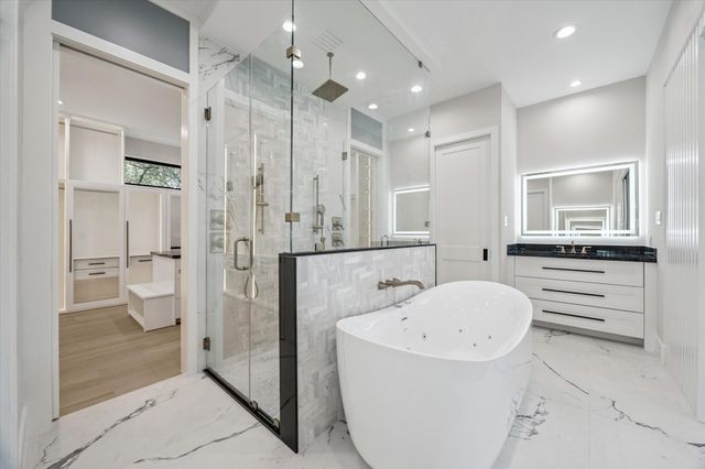 1014 Gardenia Drive, Houston, TX 77018