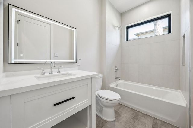 1014 Gardenia Drive, Houston, TX 77018