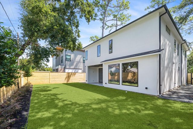 1014 Gardenia Drive, Houston, TX 77018