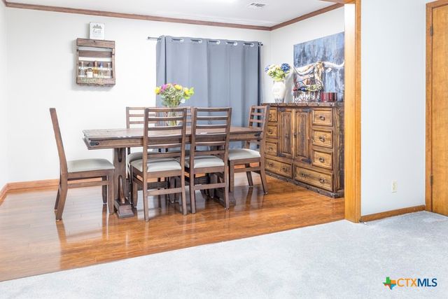 202 W Partridge Road, Victoria, TX 77905