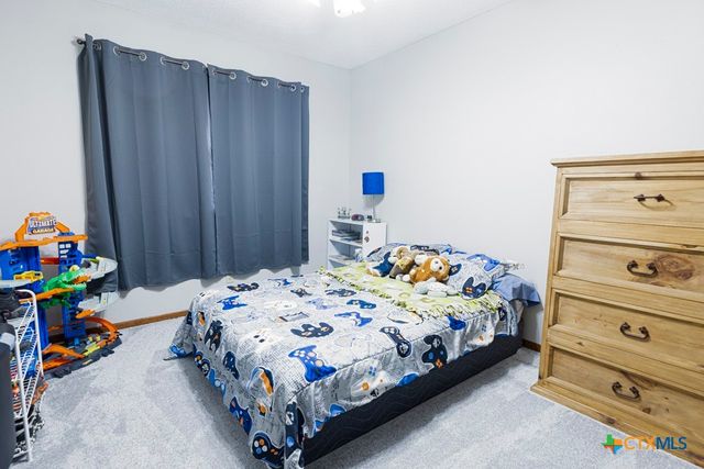 202 W Partridge Road, Victoria, TX 77905