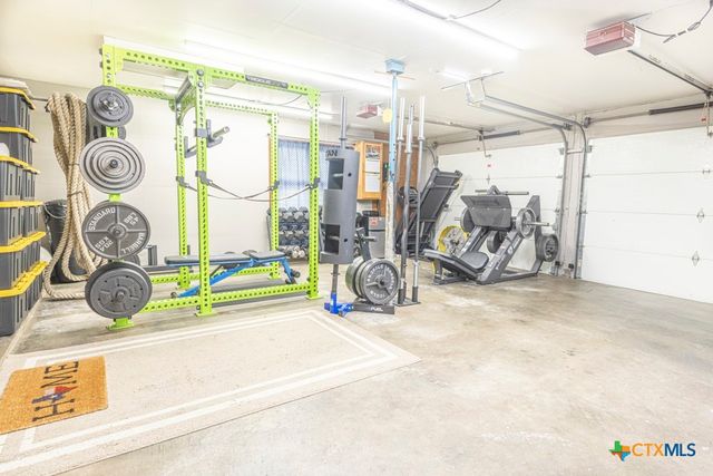 202 W Partridge Road, Victoria, TX 77905