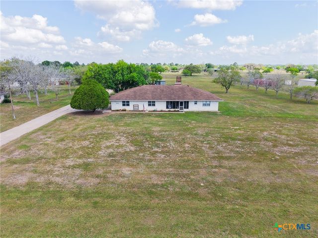 202 W Partridge Road, Victoria, TX 77905