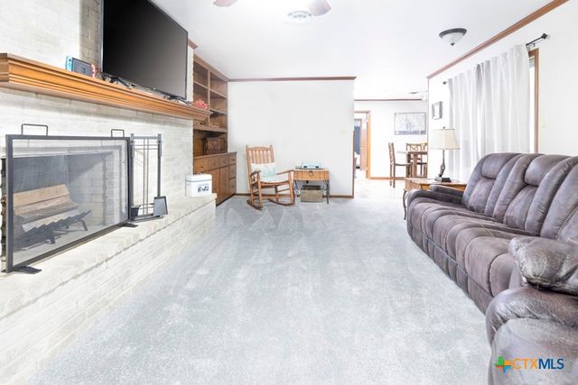 202 W Partridge Road, Victoria, TX 77905