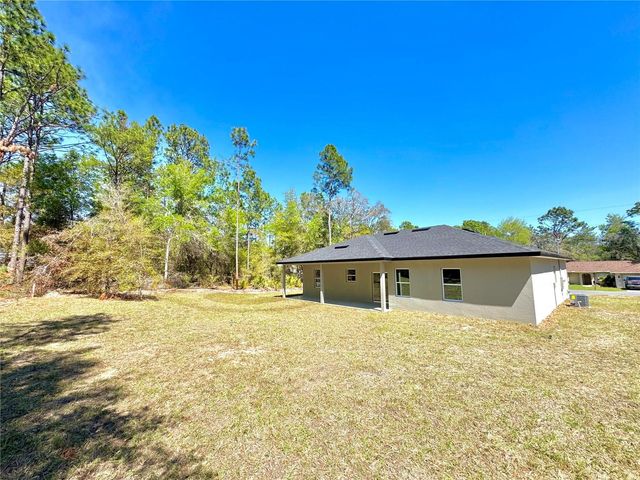 8106 N GALENA AVENUE, Citrus Springs, FL 34434
