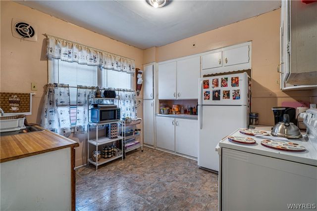 64 Delham Avenue, Buffalo, NY 14216