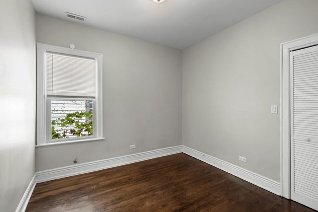 8548 S Exchange Avenue, Chicago, IL 60617