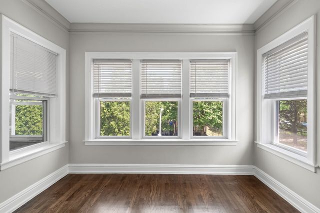 8548 S Exchange Avenue, Chicago, IL 60617