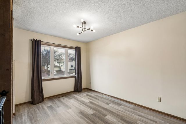 5673 W Bavarian Pass, Fridley, MN 55432